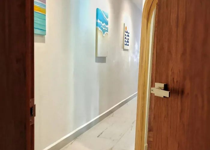 Super Cute Flat On 5th Ave In Pdc Steps From *