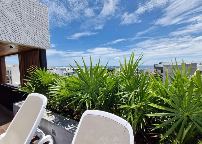 Super Cute Flat On 5th Ave In Pdc Steps From Playa del Carmen