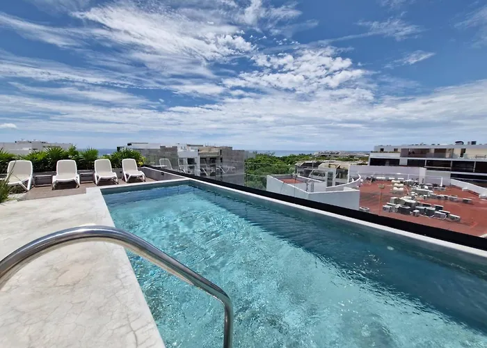 Super Cute Flat On 5th Ave In Pdc Steps From