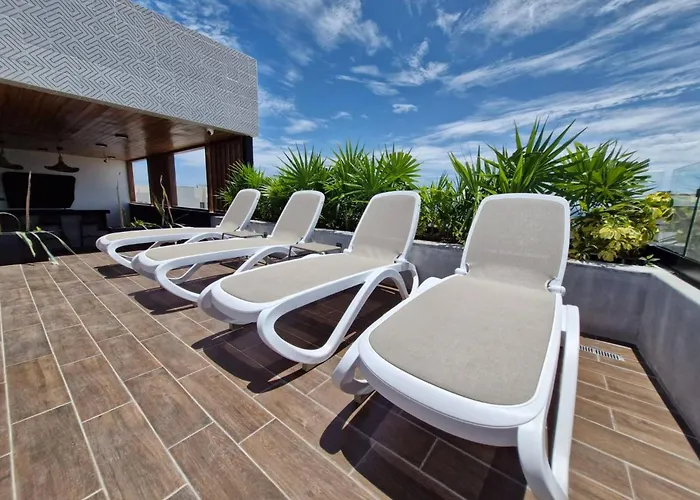 Super Cute Flat On 5th Ave In Pdc Steps From